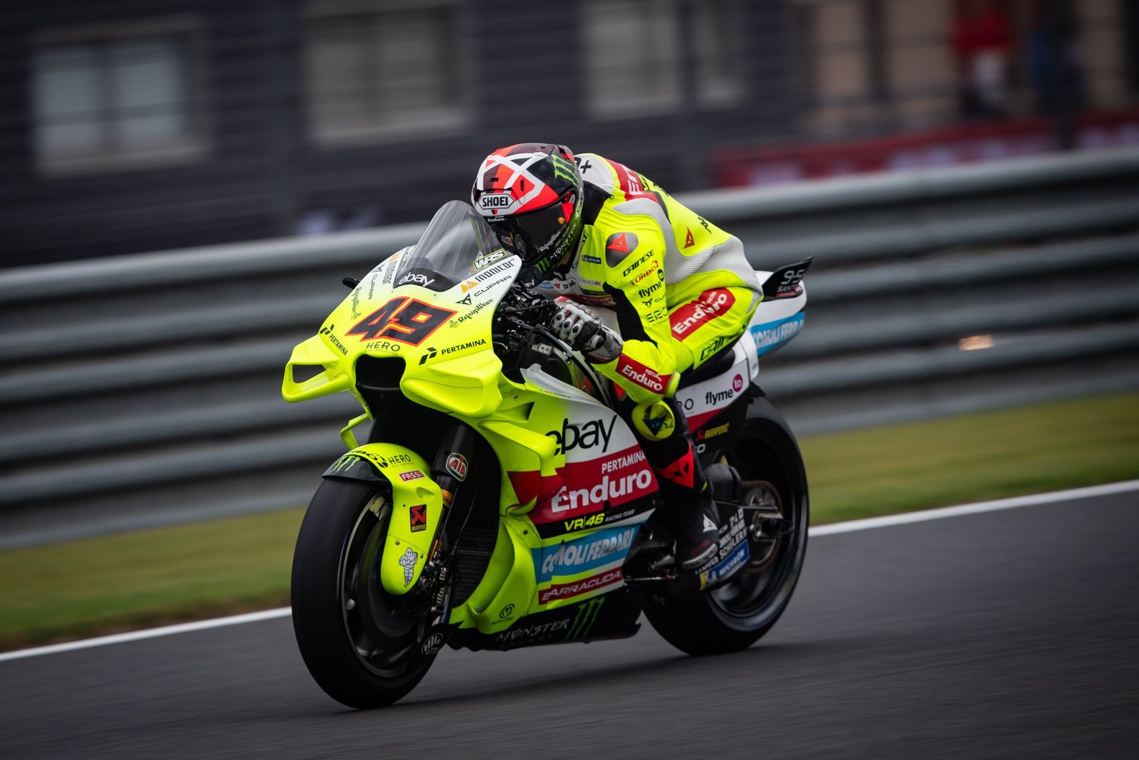 Cerita Pembalap Pertamina Enduro VR46 Racing yang Gagal Finis di MotoGP Thailand Gara-Gara Motor Kebakaran