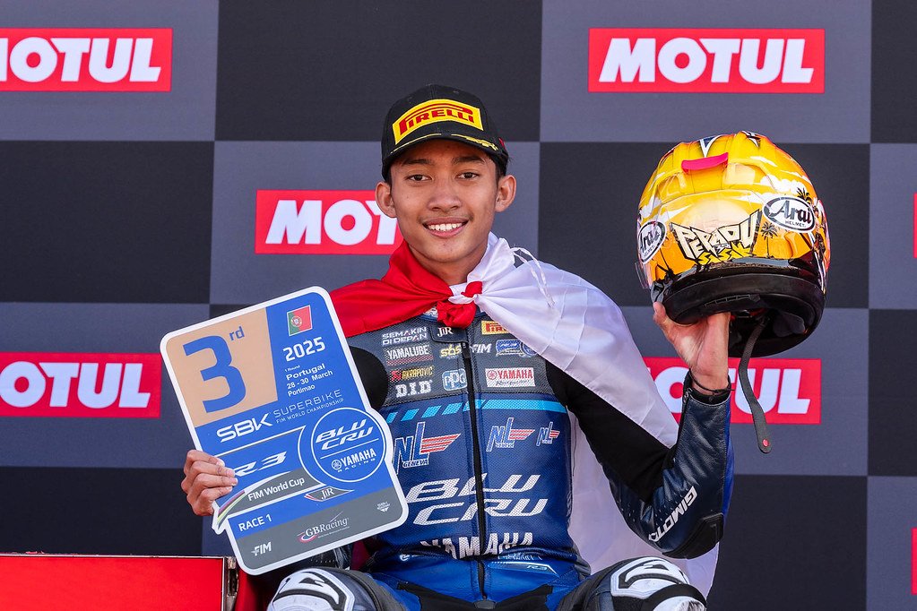 Arai Agaska Pede Bisa Taklukan Donington Park di FIM R3 BLU CRU World Cup 2025