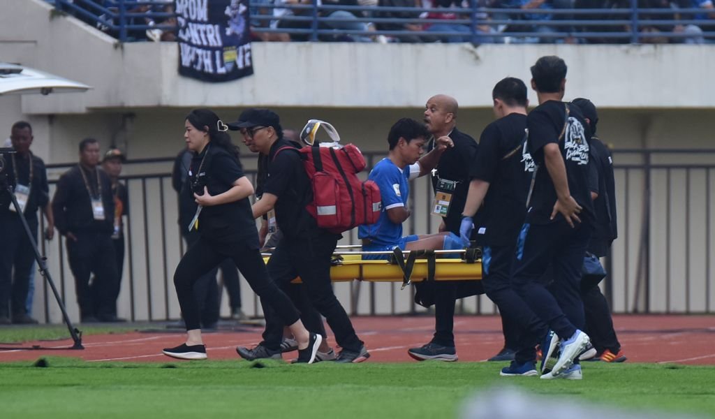 Baru Main 6 Menit, Achmad Jufriyanto Alami Cedera Parah dengan Persib