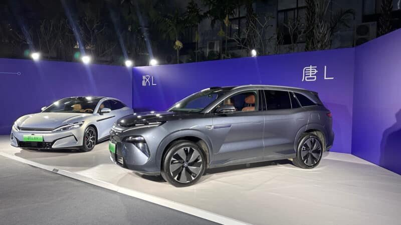 Wow, BYD Rilis Stasiun Pengisian Daya Super Cepat: 400 Km cuma 5 menit!