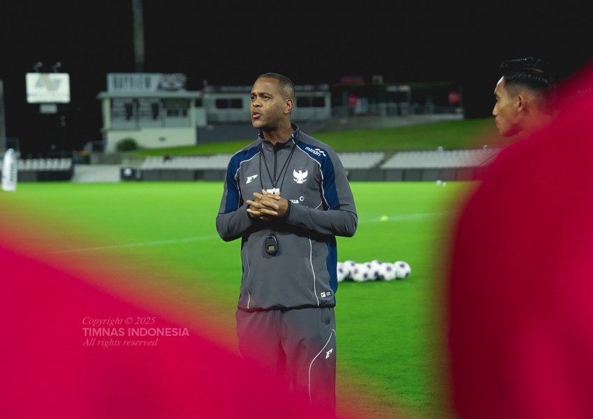 Timnas Indonesia vs Bahrain: Manajer Garuda Sumardji Minta Suporter Bersabar dengan Patrick Kluivert