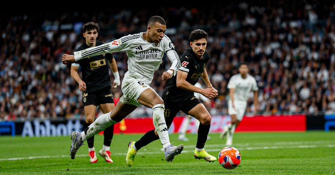 Carlo Ancelotti Beber Penyebab Real Madrid Kalah 1-2 Lawan Valencia, Peluang Juara Liga Spanyol Mengecil?