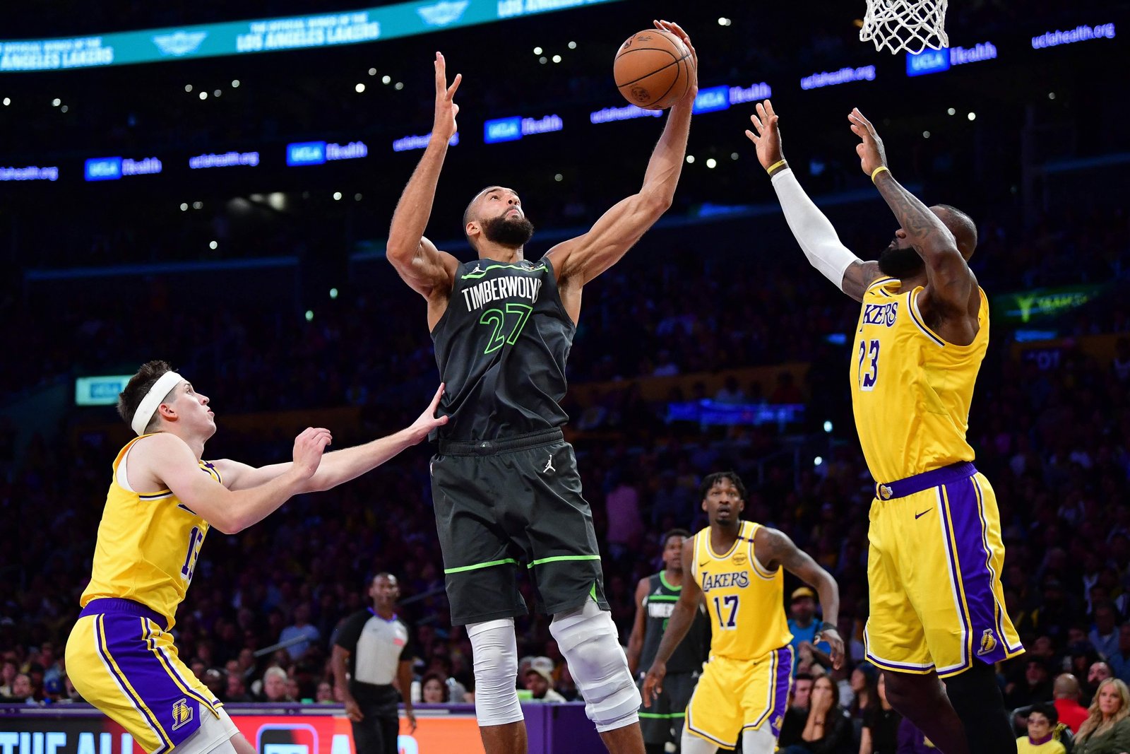 Hasil NBA: Timberwolves Lolos Babak 2 Playoff, Anthony Edwards Ejek LA Lakers