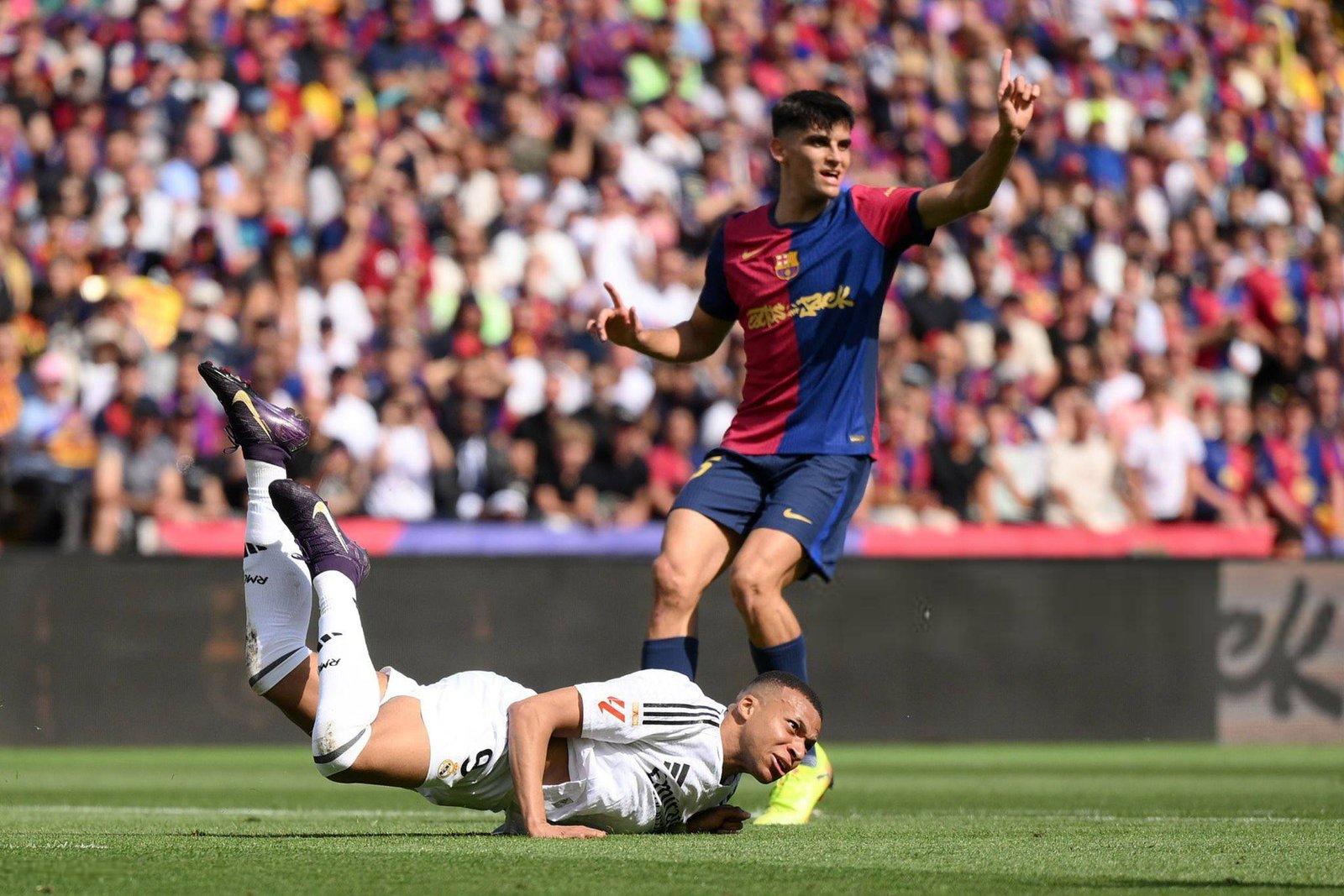 Rekor Gol Sia-Sia Kylian Mbappe Saat Cetak Hatrick di El Clasico Barcelona vs Real Madrid