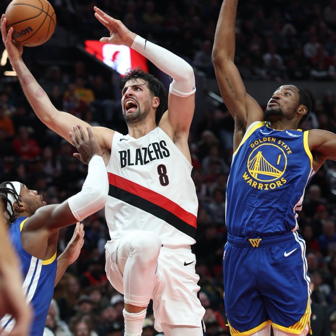 Hasil NBA: Pelatih Tersandung Kasus Poker, Trail Blazers Malah Gulung Warriors