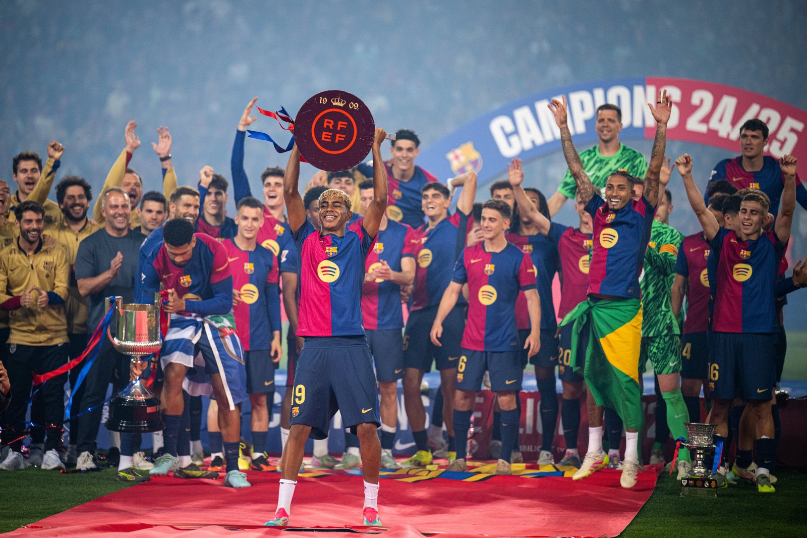 Lamine Yamal Akhirnya Pakai Nomor 10 di Barcelona Musim Depan