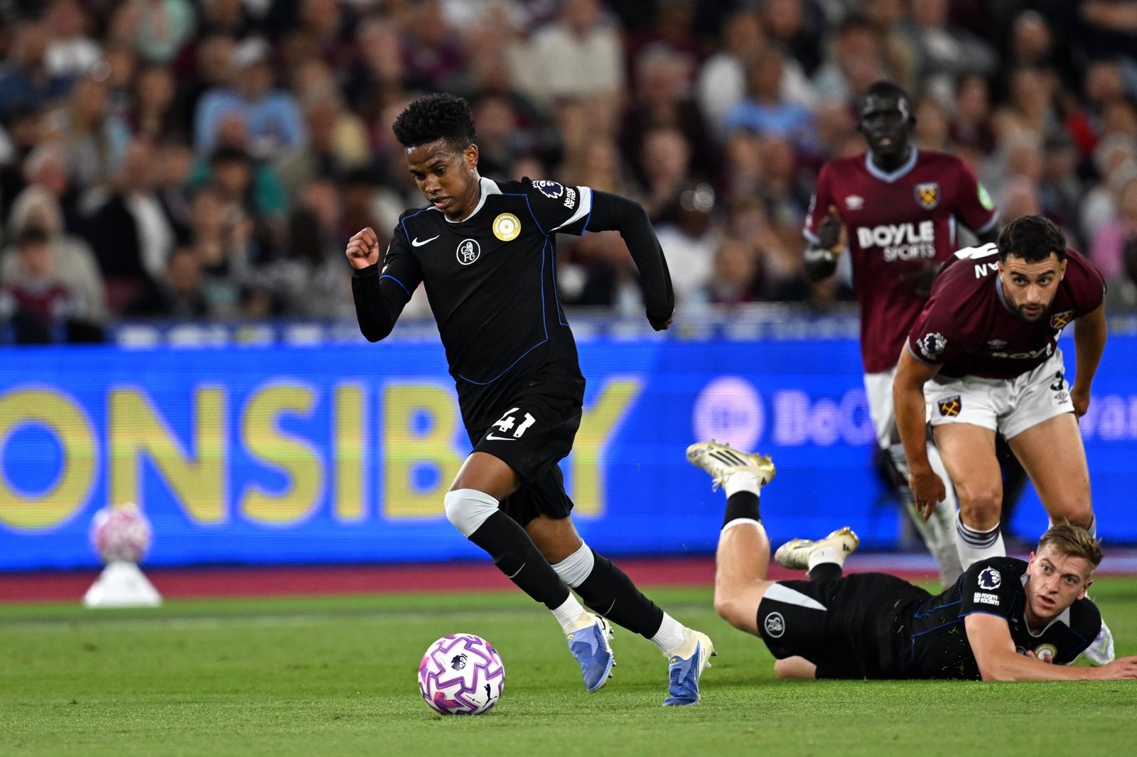 West Ham vs Chelsea: Saat Estevao Langsung Beri Assist untuk The Blues