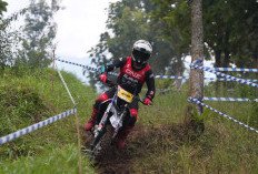 Starter SHELL BLU CRU Yamaha Enduro Challenge di Jalibar Kota Batu Membludak
