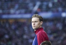 Frenkie de Jong Tak Bisa Jauh dari Barcelona, Manchester United Gigit Jari