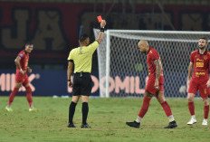 Carlos Pena Komentari 2 Kartu Merah Gajos dan Gustavo yang Berujung Kekalahan Pertama Persija di Kandang