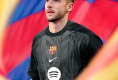 BREAKING NEWS: Barcelona Resmi Boyong Kiper Anyar Joan Garcia dari Espanyol